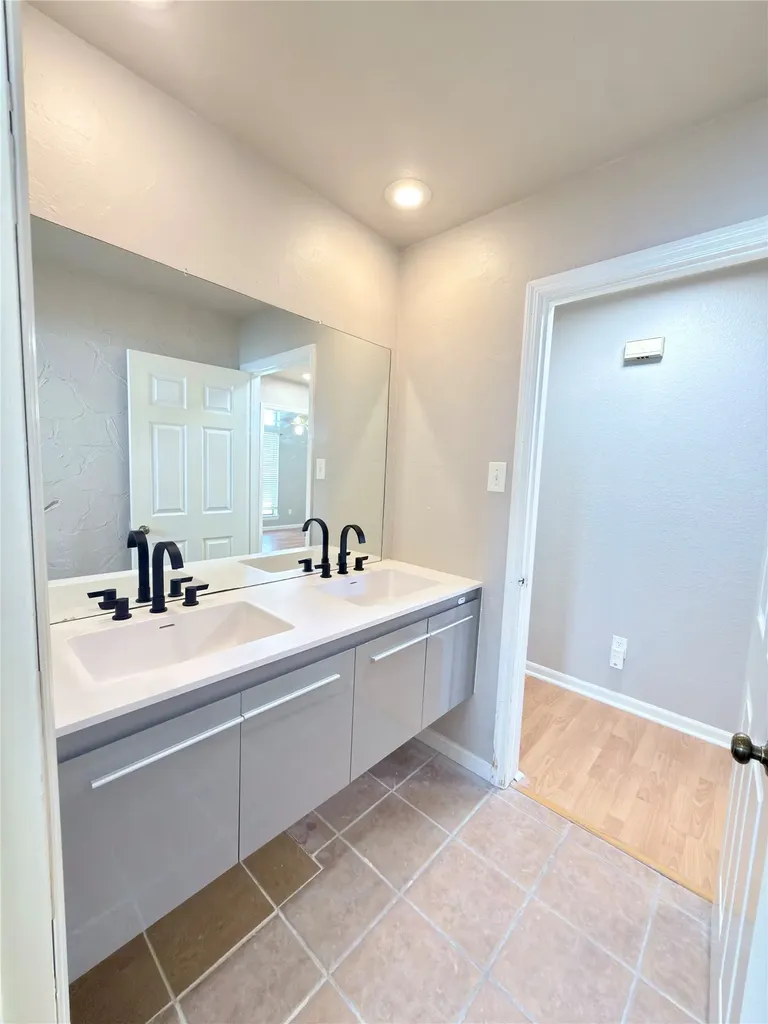 4205 Starboard Trail Rowlett TX 75088