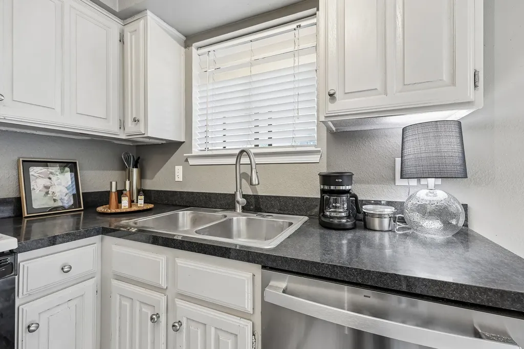 5200 Martel Avenue Dallas TX 75206