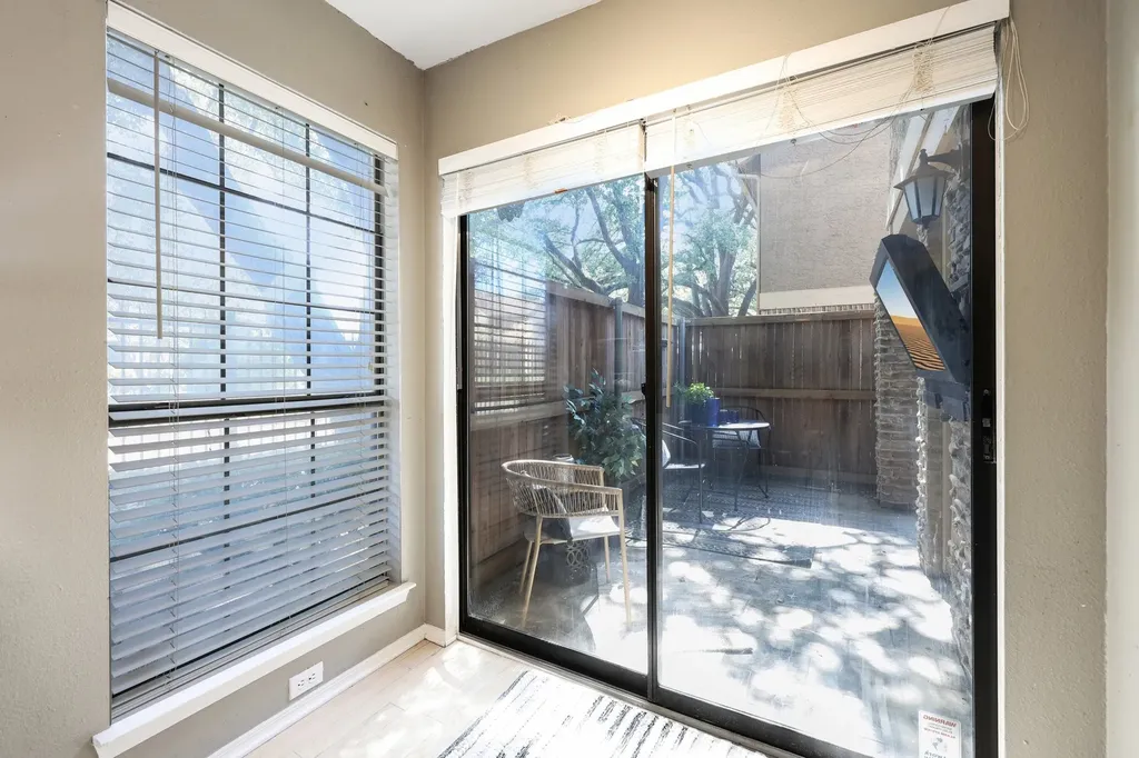 5200 Martel Avenue Dallas TX 75206
