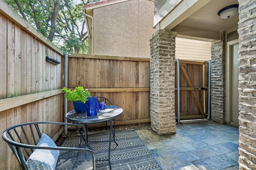 5200 Martel Avenue Dallas TX 75206