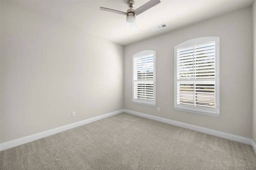 517 Lake Livingston Trail Mckinney TX 75071