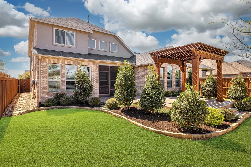 517 Lake Livingston Trail Mckinney TX 75071