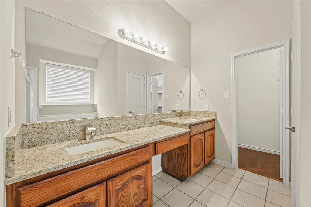8204 Hitching Trail Mckinney TX 75070