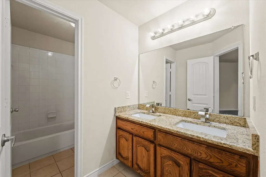 8204 Hitching Trail Mckinney TX 75070