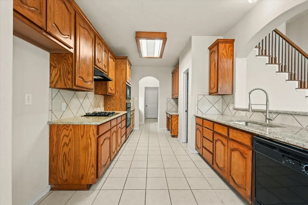 8204 Hitching Trail Mckinney TX 75070