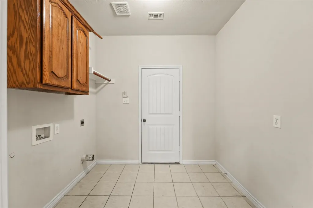 8204 Hitching Trail Mckinney TX 75070