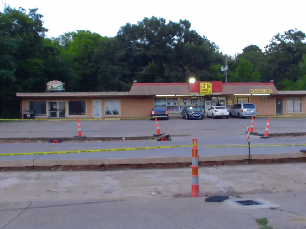 7727 Linwood Avenue Shreveport LA 71106