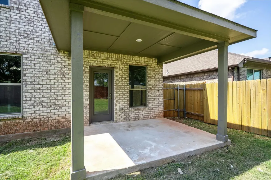 1148 Maplewood Lane Crowley TX 76036
