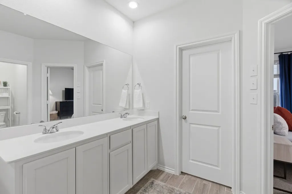 1017 King Street Aubrey TX 76227
