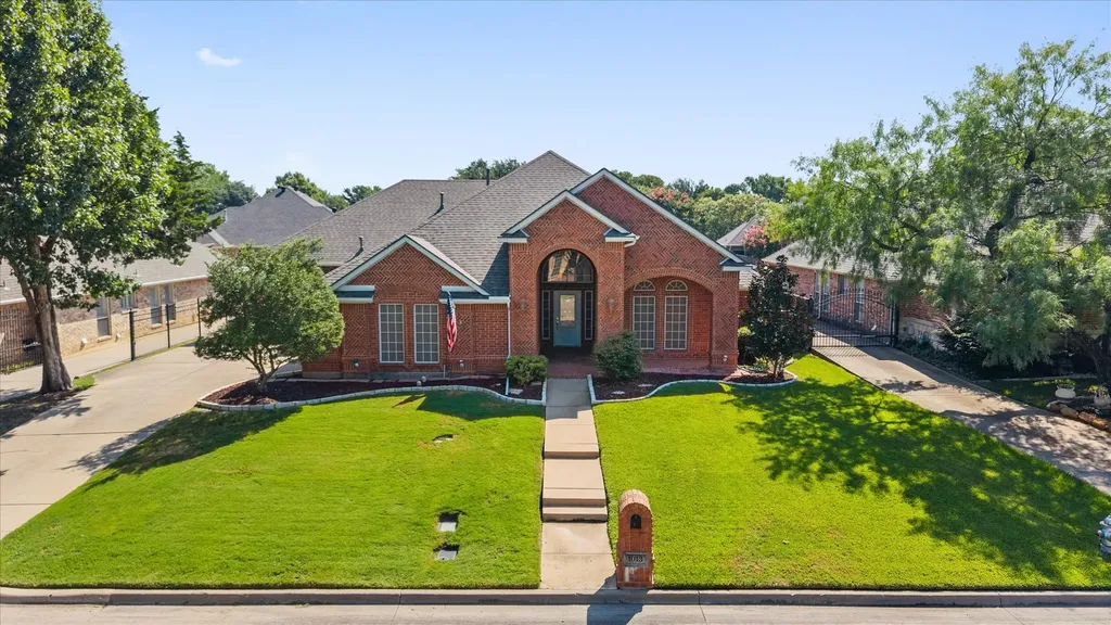 1013 Brook Arbor Drive Mansfield TX 76063