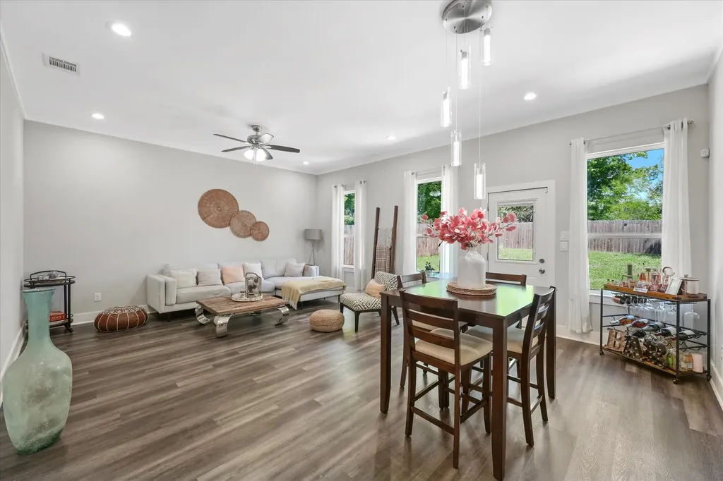 4520 Garrison Avenue Dallas TX 75216