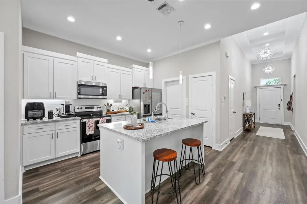 4520 Garrison Avenue Dallas TX 75216