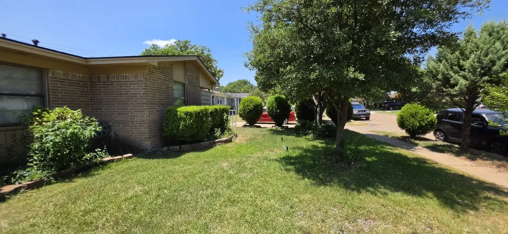 4302 Longleaf Drive Garland TX 75042