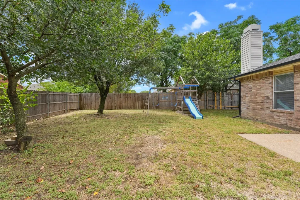 702 Lowe Drive Cedar Hill TX 75104