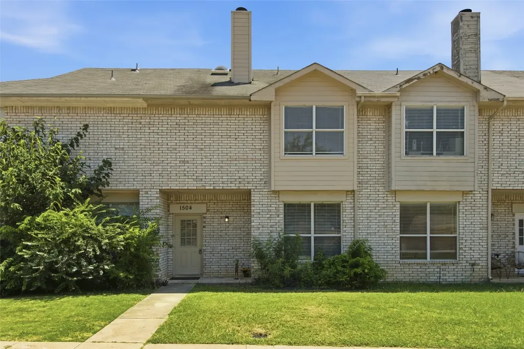 1504 Park Lane Drive Lewisville TX 75067