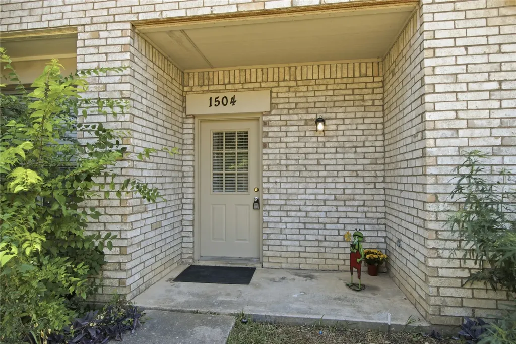 1504 Park Lane Drive Lewisville TX 75067