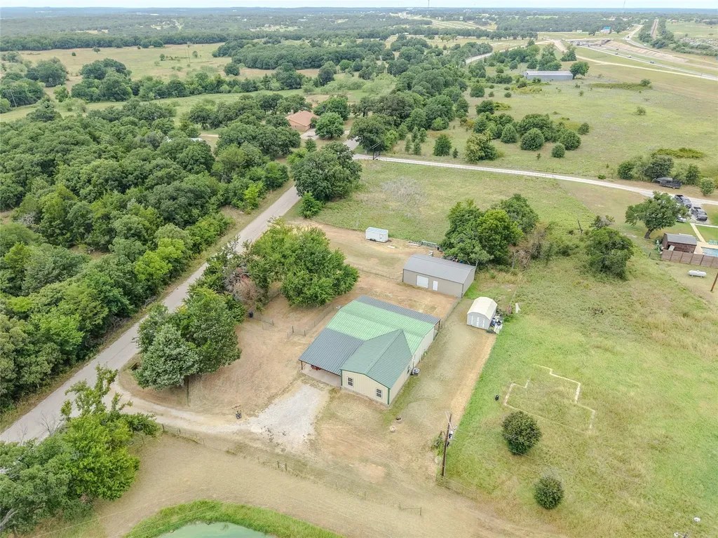 205 County Road 1794 Sunset TX 76270