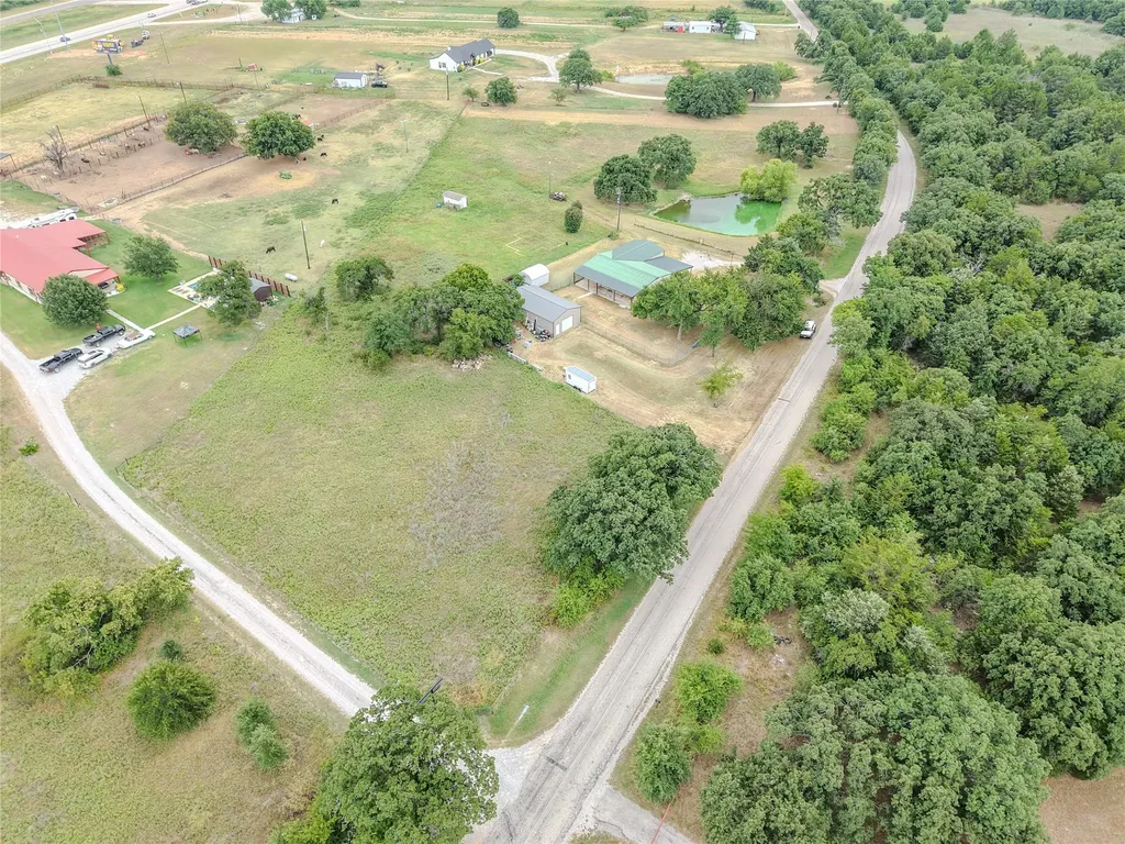 205 County Road 1794 Sunset TX 76270