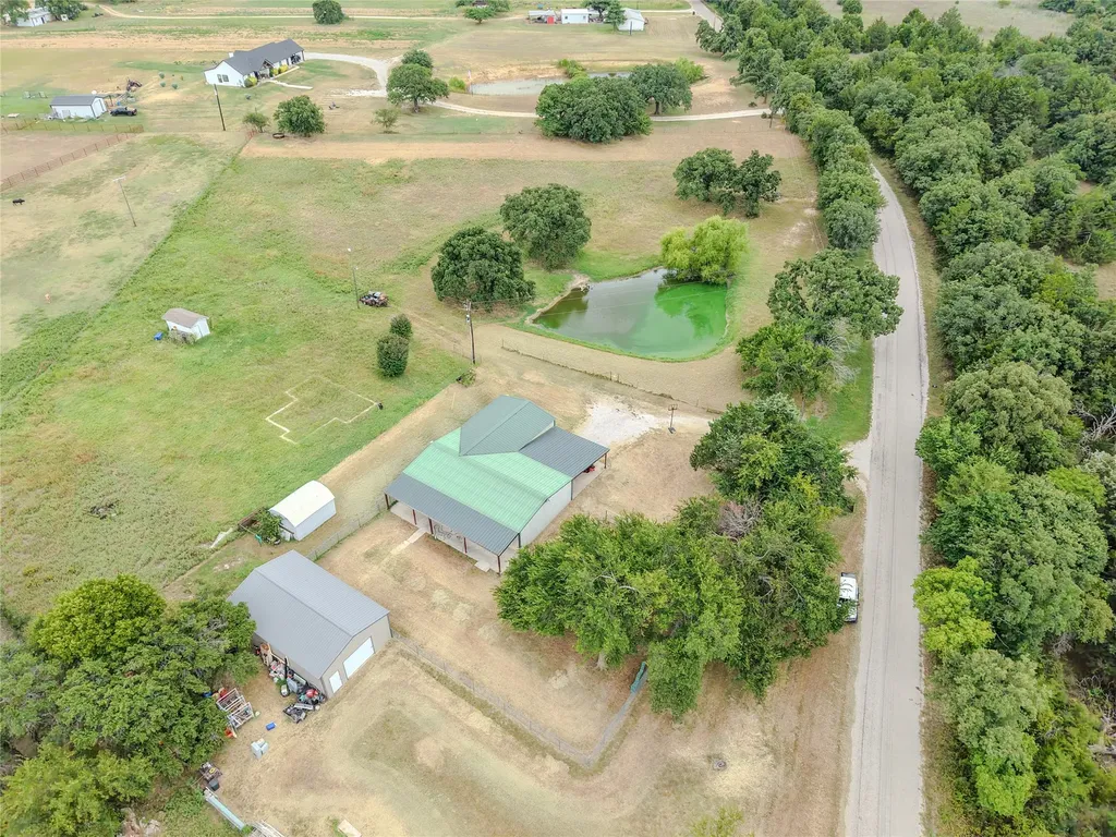 205 County Road 1794 Sunset TX 76270