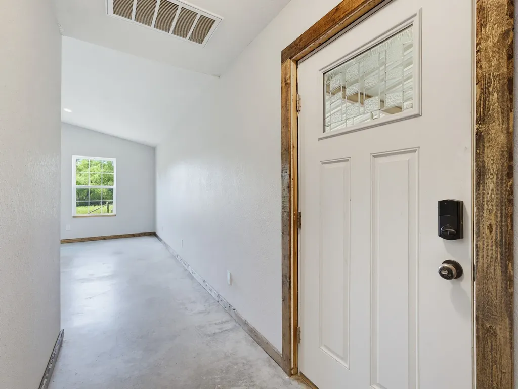 205 County Road 1794 Sunset TX 76270