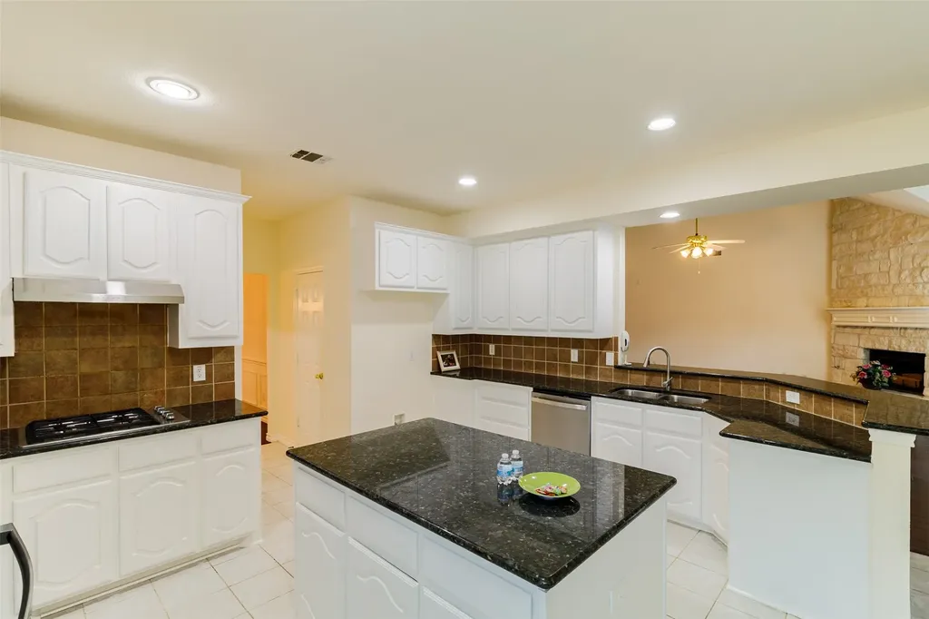 103 Westminister Avenue Murphy TX 75094