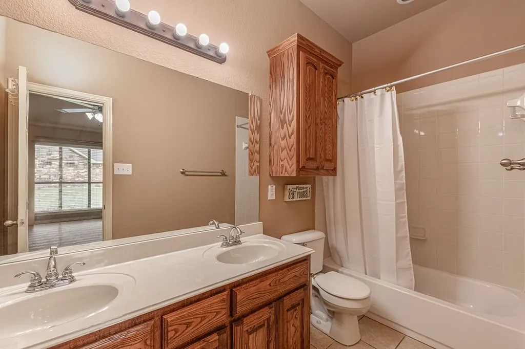 5234 County Road 4098 Kaufman TX 75142