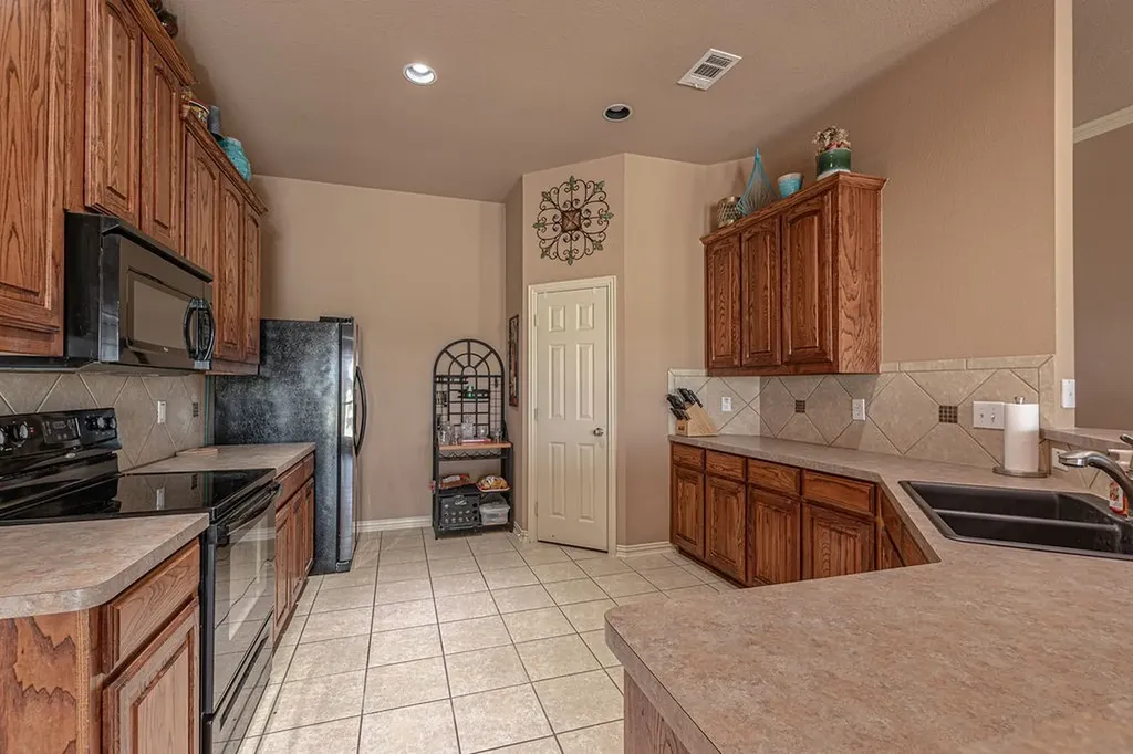 5234 County Road 4098 Kaufman TX 75142