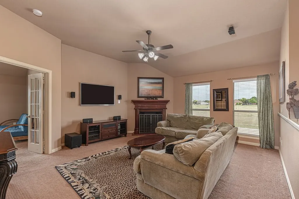 5234 County Road 4098 Kaufman TX 75142