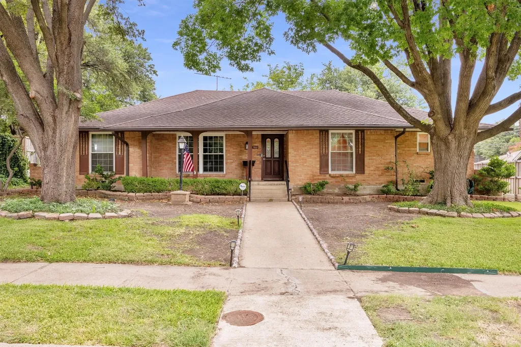 7959 Greenhollow Lane Dallas TX 75240