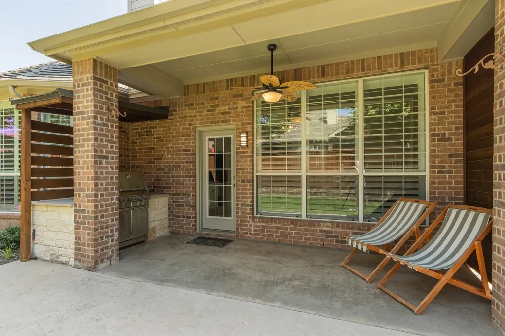 1237 Burnett Drive Lantana TX 76226