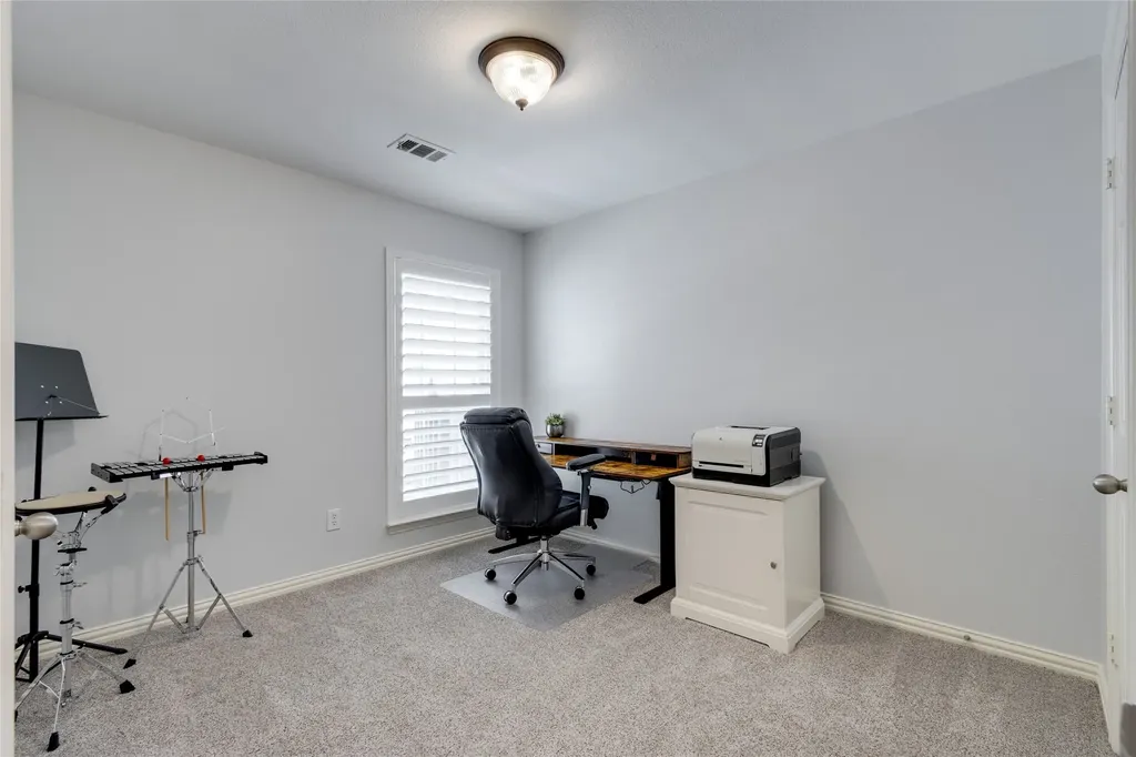 1237 Burnett Drive Lantana TX 76226