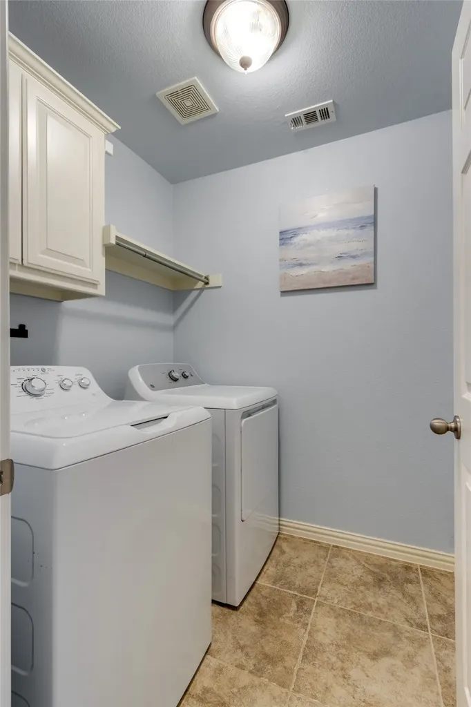 1237 Burnett Drive Lantana TX 76226