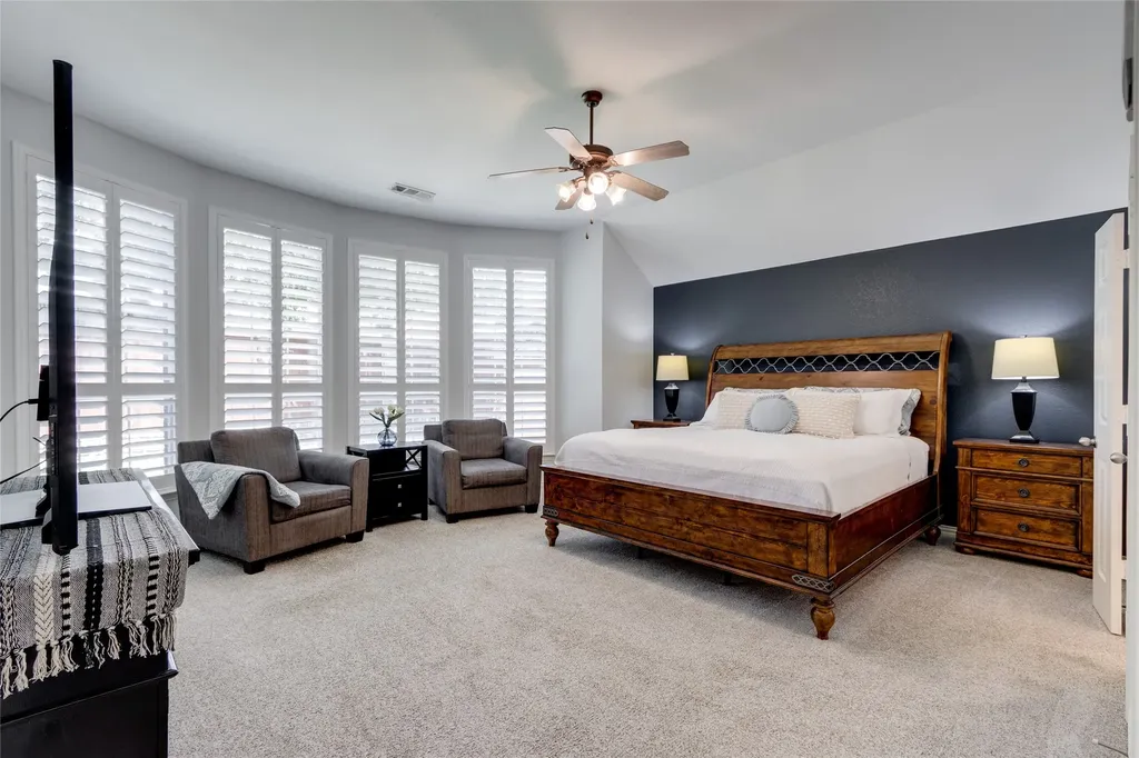1237 Burnett Drive Lantana TX 76226