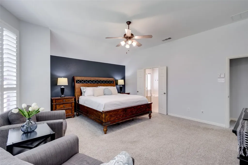 1237 Burnett Drive Lantana TX 76226
