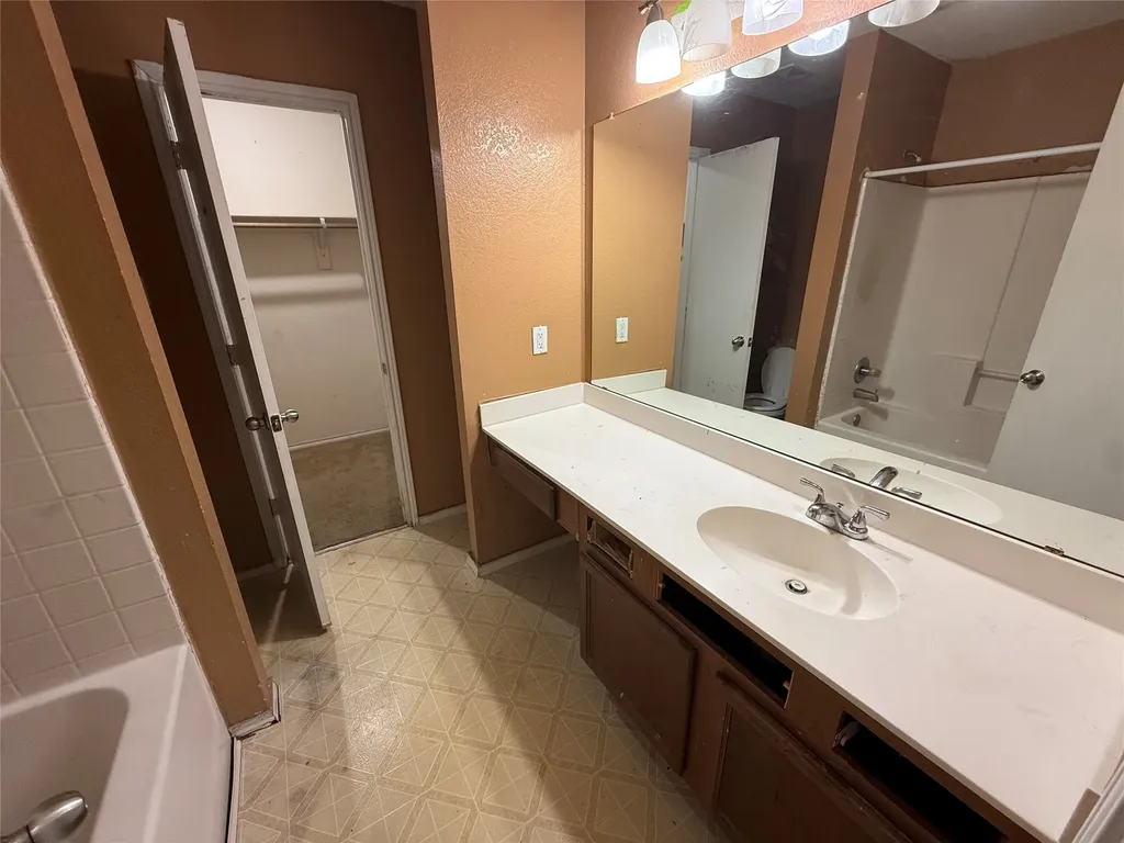 9916 Crystal Valley Way Dallas TX 75227