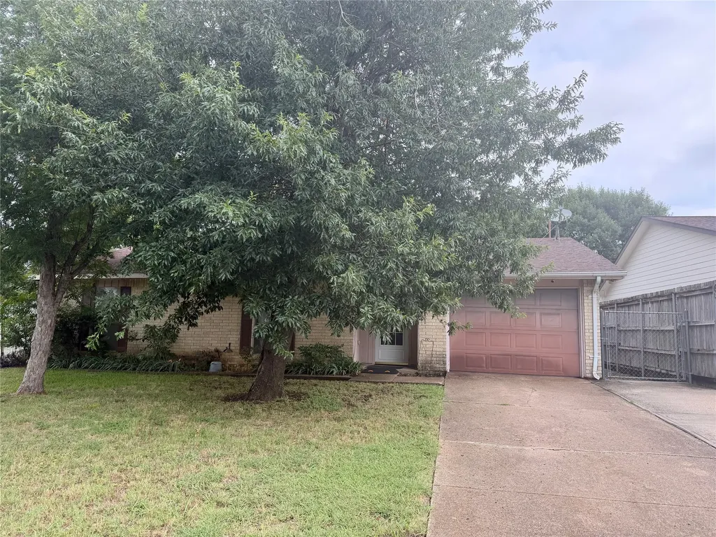 129 Astoria Drive Cedar Hill TX 75104
