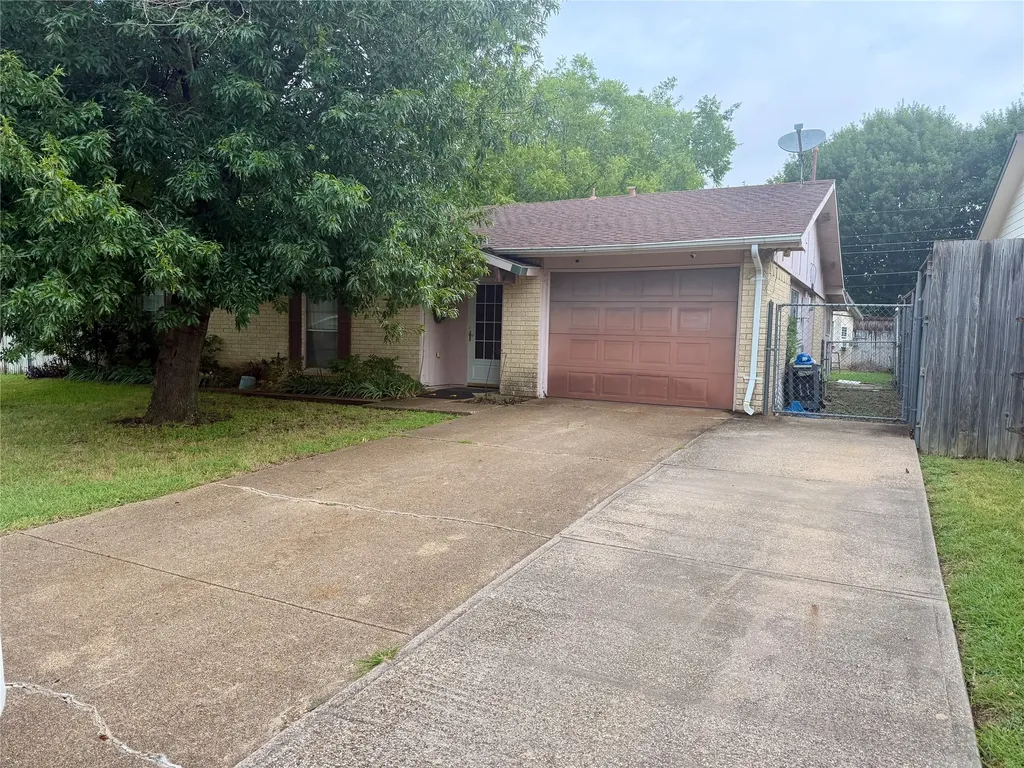 129 Astoria Drive Cedar Hill TX 75104