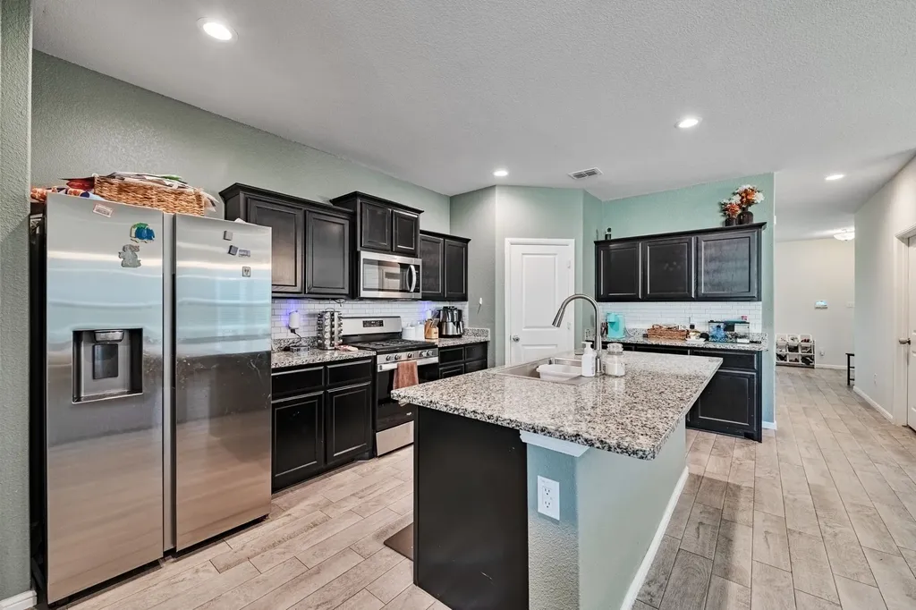 8305 Twisted Pine Way Fort Worth TX 76131