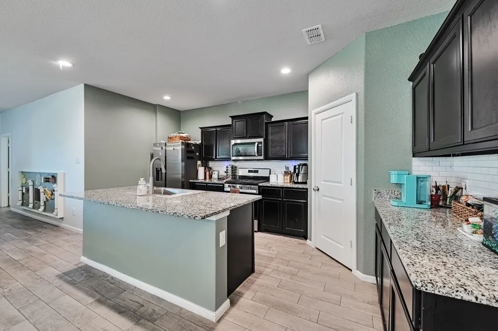 8305 Twisted Pine Way Fort Worth TX 76131