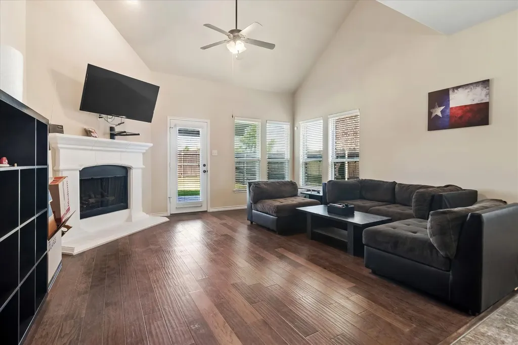 1012 Seclusion Cove Mckinney TX 75070