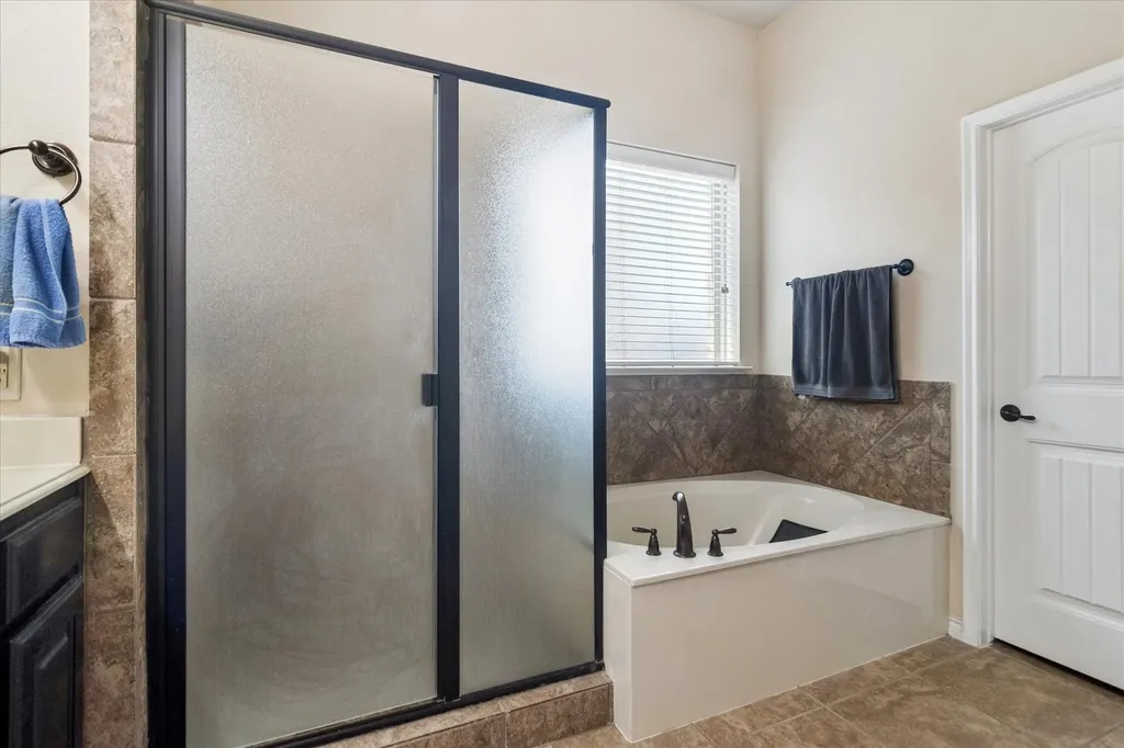 1012 Seclusion Cove Mckinney TX 75070