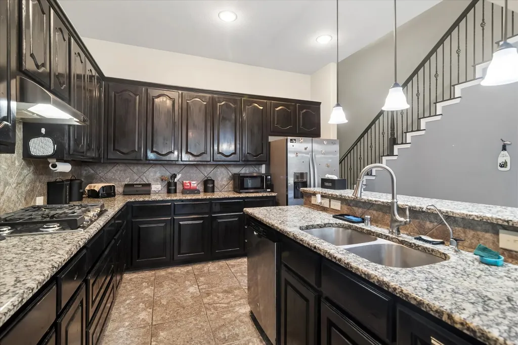 1012 Seclusion Cove Mckinney TX 75070