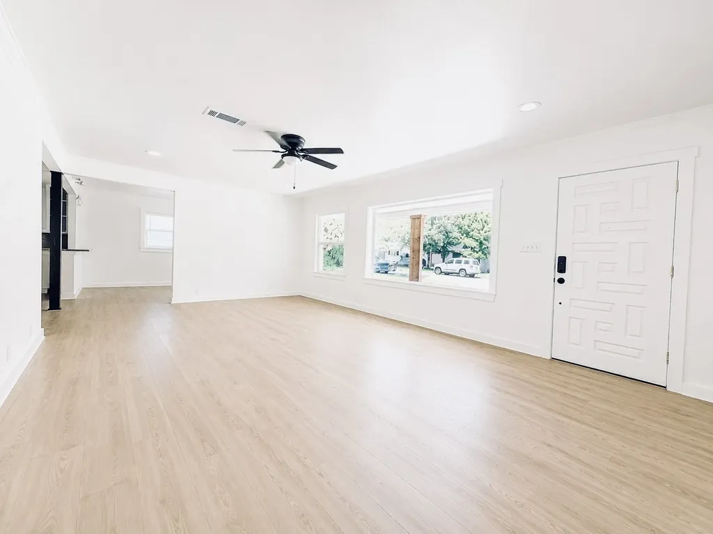 5517 Santa Barbara Avenue Fort Worth TX 76114