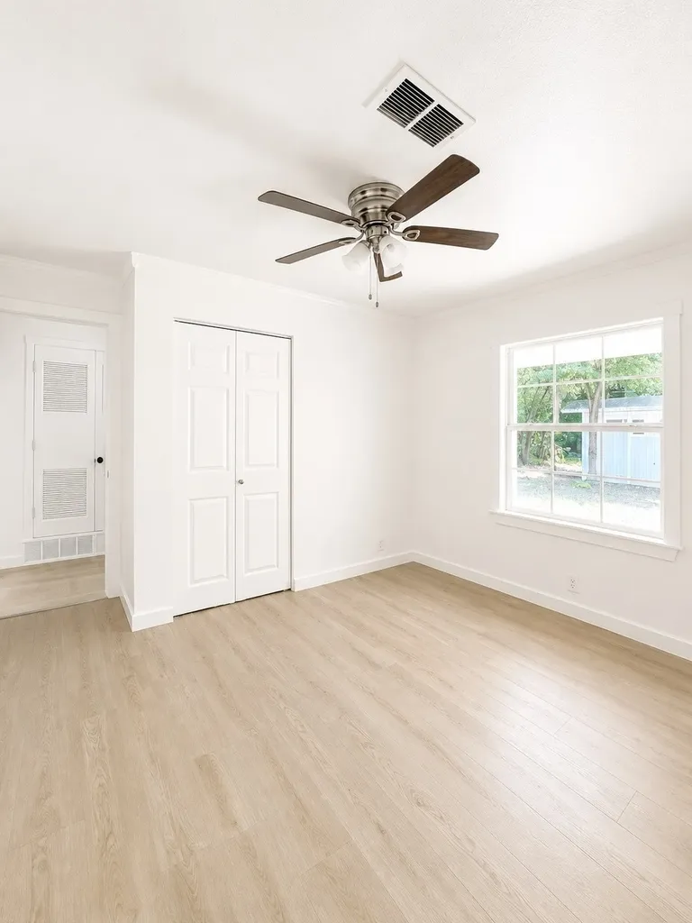 5517 Santa Barbara Avenue Fort Worth TX 76114