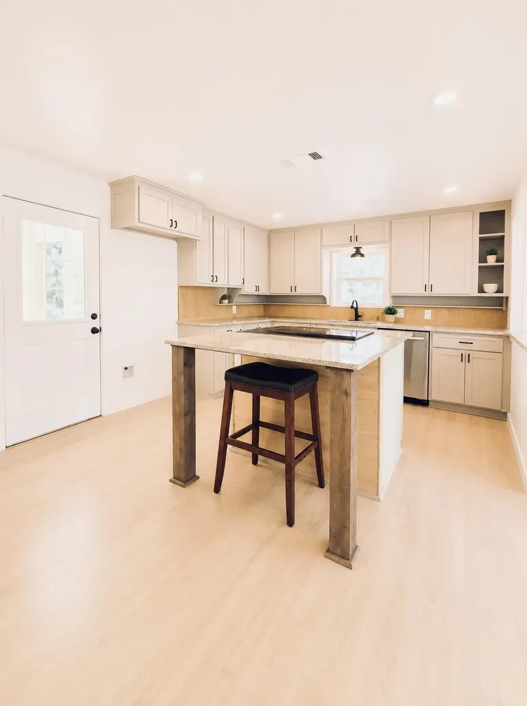 5517 Santa Barbara Avenue Fort Worth TX 76114