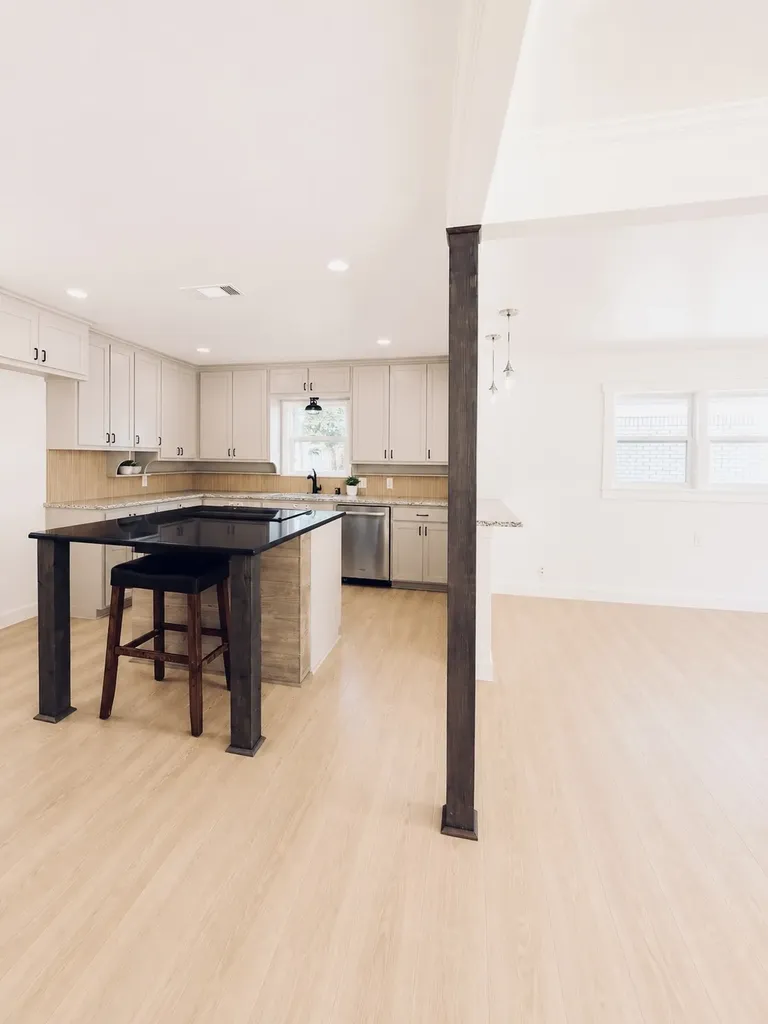 5517 Santa Barbara Avenue Fort Worth TX 76114