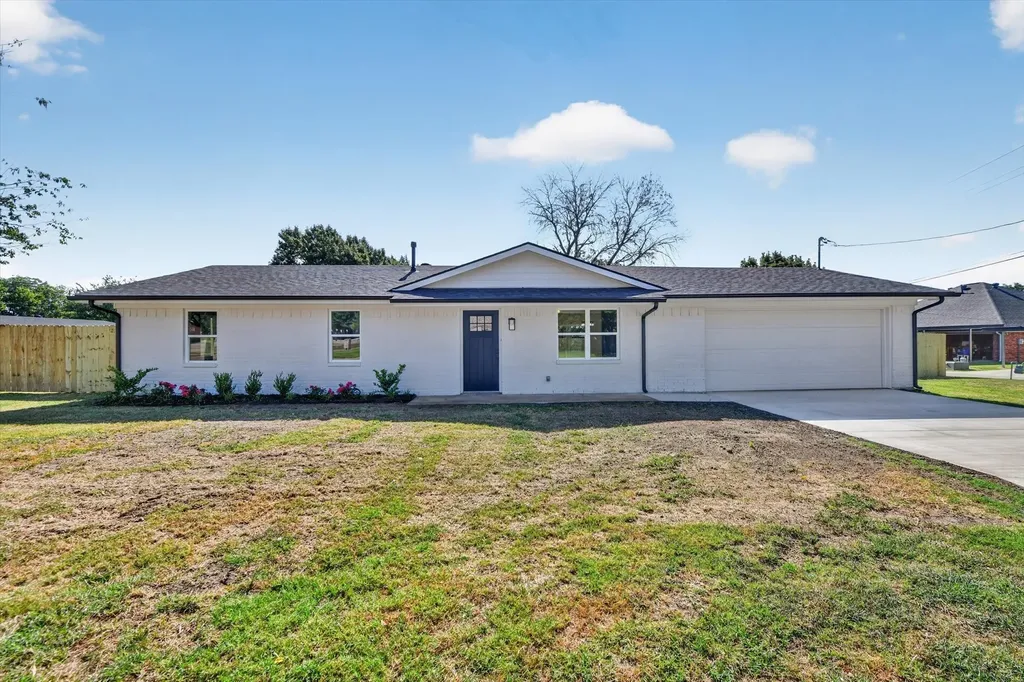 900 S 3rd Street Sanger TX 76266