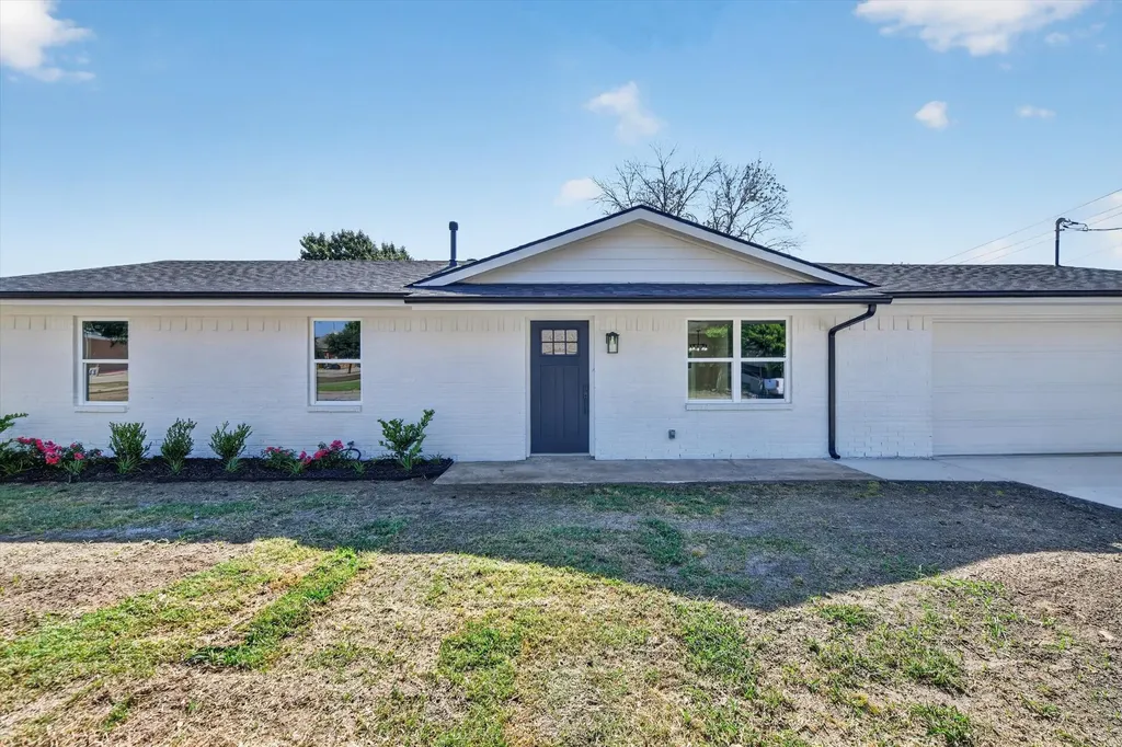 900 S 3rd Street Sanger TX 76266