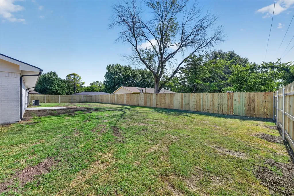 900 S 3rd Street Sanger TX 76266
