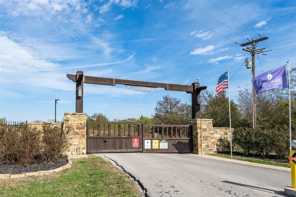 8375 Southern Shore Court Kemp TX 75143